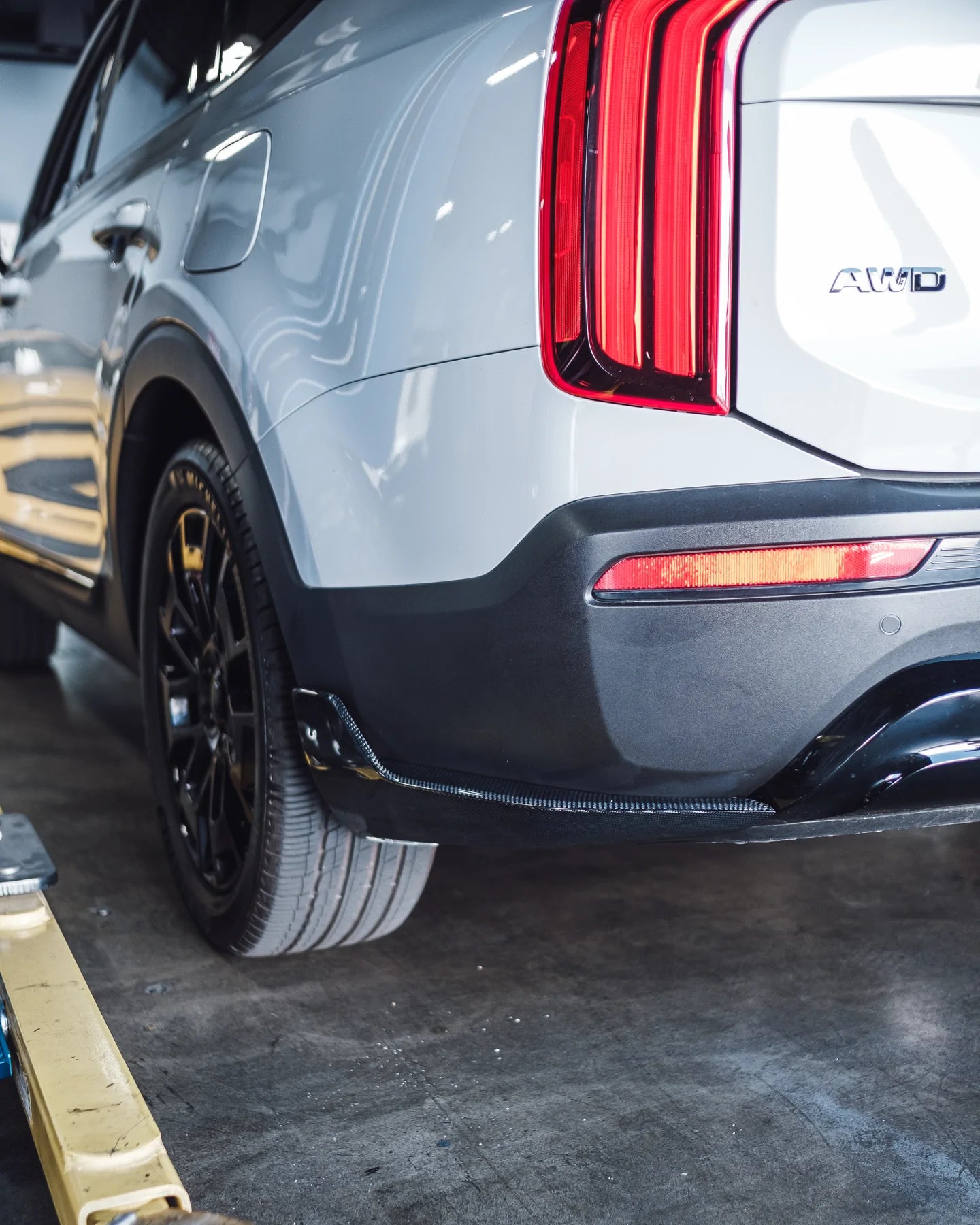 Kia Telluride Carbon Fiber Rear Winglets